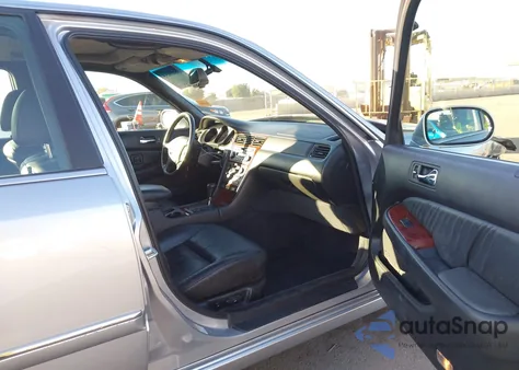 2002 Acura Rl 3.5 z USA, uszkodzony, nr VIN JH4KA96512C012980